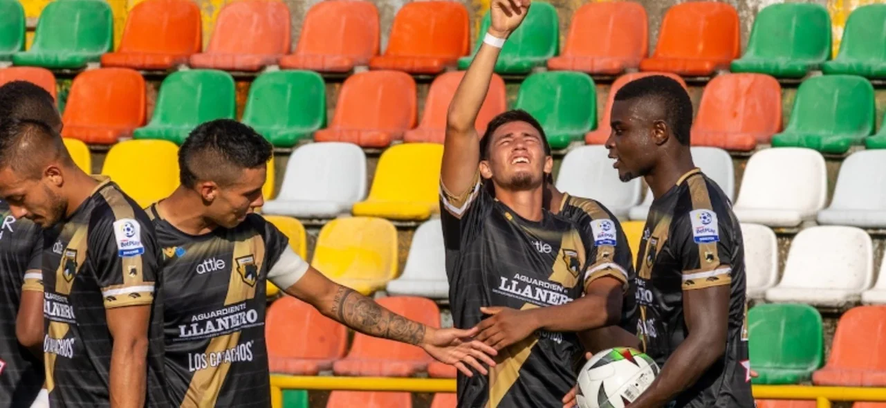 Llaneros celebró en su casa / Foto vizzorimage