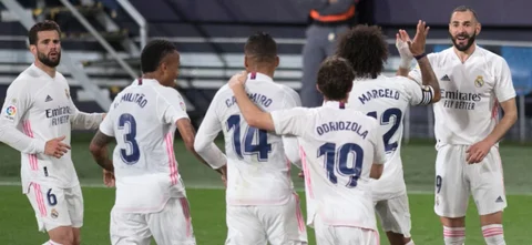 Benzema se reportó con doblete / AFP