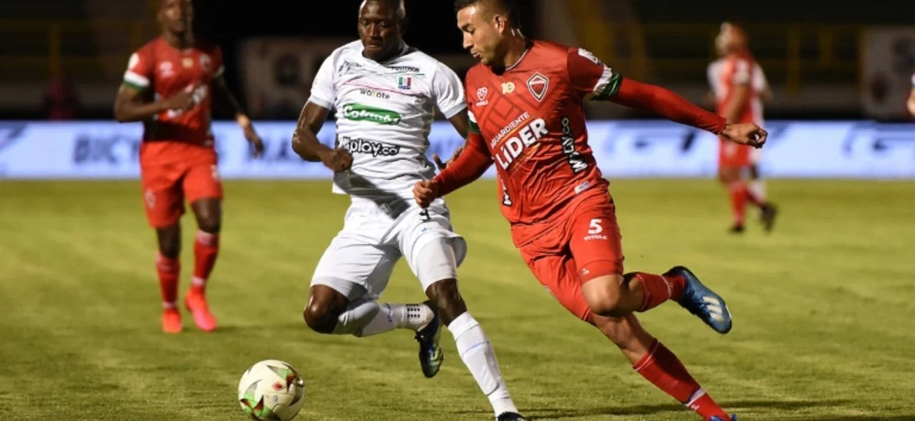 Once Caldas y Patriotas se enfrentaron en la fecha 18 de la Liga BetPlay Dimayor | VizzorImage / Macgiver Baron