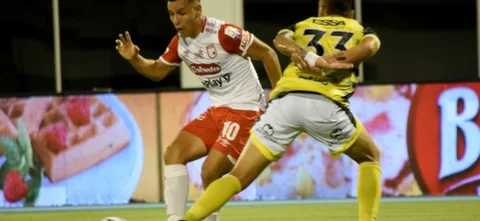 Santa Fe y Alianza Petrolera se enfrentaron en la fecha 17 de la Liga BetPlay Dimayor | VizzorImage / Jose D. Martínez