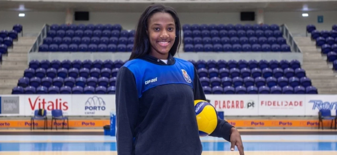 Ana Olaya, jugadora de voleibol colombiana/ Porto
