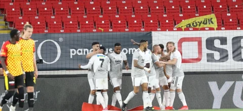 Besiktas suma 16 títulos/ AFP