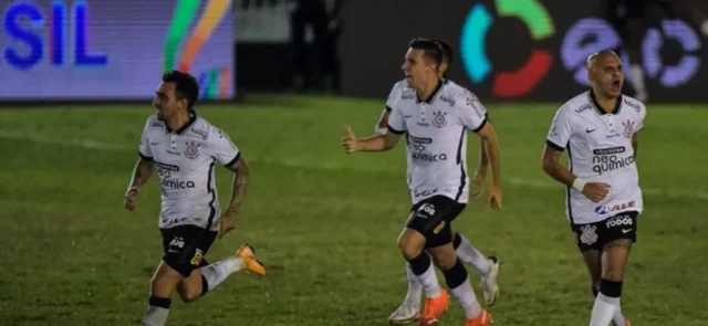 Corinthians tiene 4 puntos/ AFP