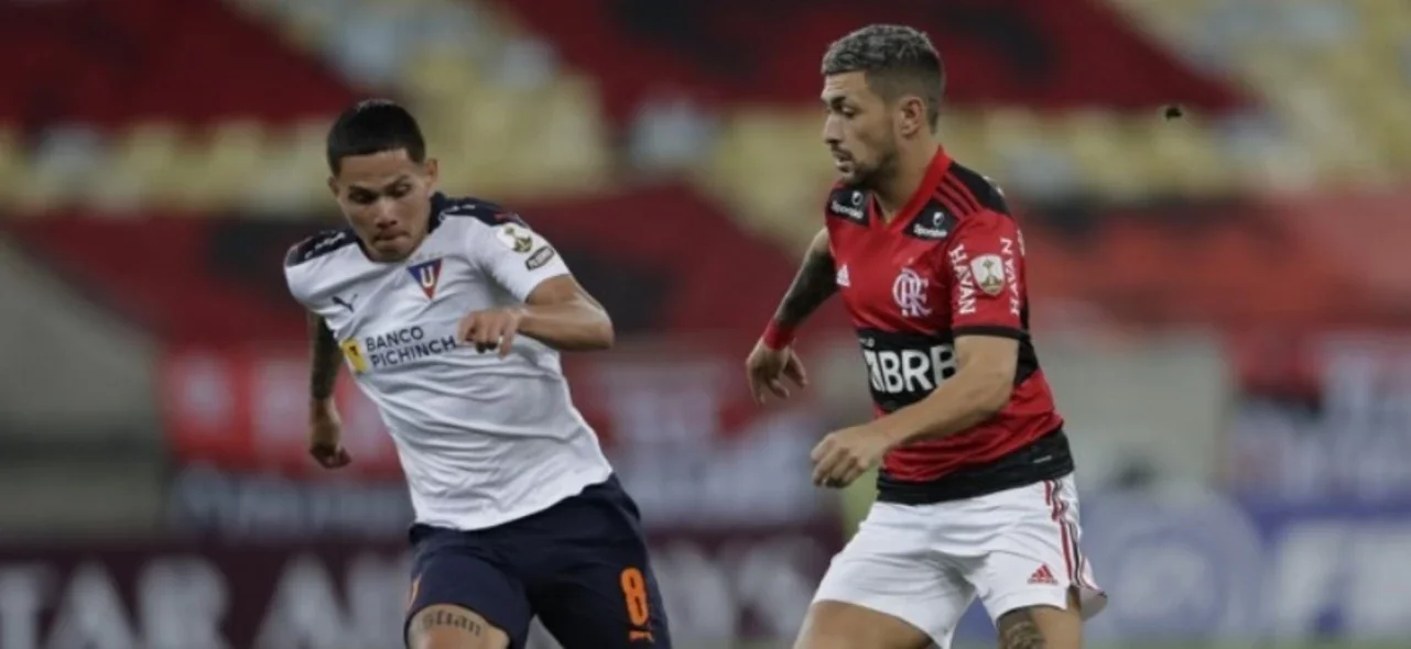Flamengo es líder con 11 puntos, 2 más que Vélez/ AFP