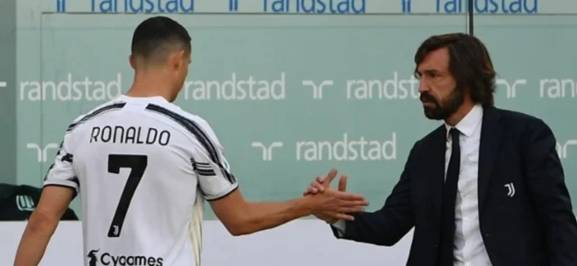 Cristiano Ronaldo y Andrea Pirlo en un juego de Juventus/ AFP