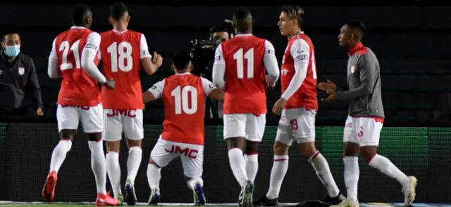 Santa Fe dio cinco casos positivos para Covid 19 / Foto: VizzorImage / Luis Ramirez