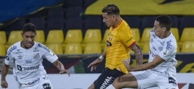 Santos solo sumó 6 puntos de 18 posibles/ AFP