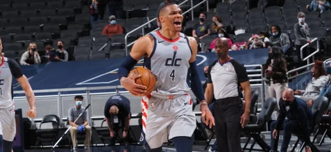 Westbrook sumó 33 puntos, 19 rebotes y 15 asistencias / AFP