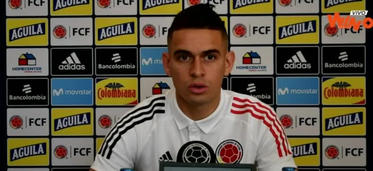 Rafael Santos Borré, convocado en la selección Colombia