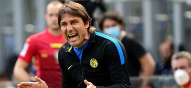 Antonio Conte envió un mensaje de despedida / AFP