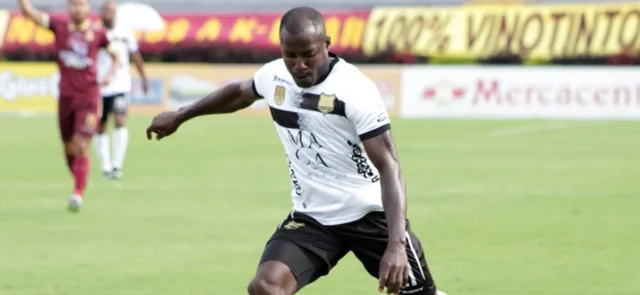 Eliser Quiñones no seguirá en Águilas Doradas | Foto VizzorImage