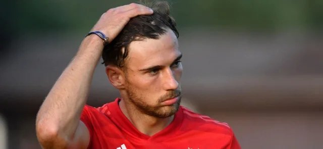 Goretzka habría sufrido una lesión muscular / Foto AFP