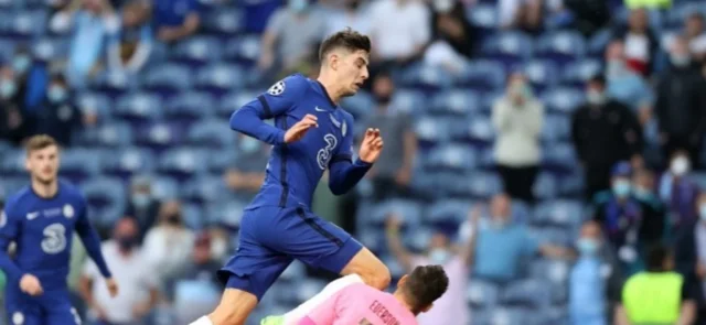 Havertz en el momento del gol que le dio el título al Chelsea / Foto AFP