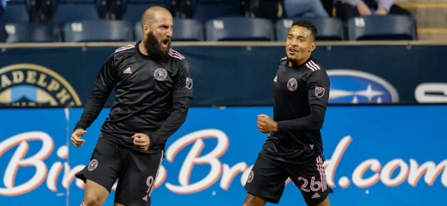 Gonzalo Higuaín se reportó con doblete / AFP