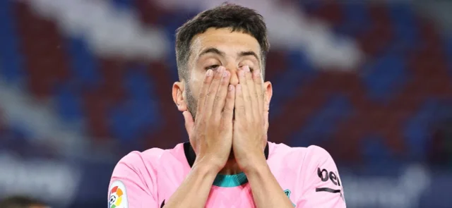 Jordi Alba se lamenta con Barcelona / Foto AFP