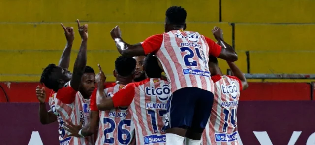 Junior celebrando un gol de Borja en Libertadores / Foto AFP