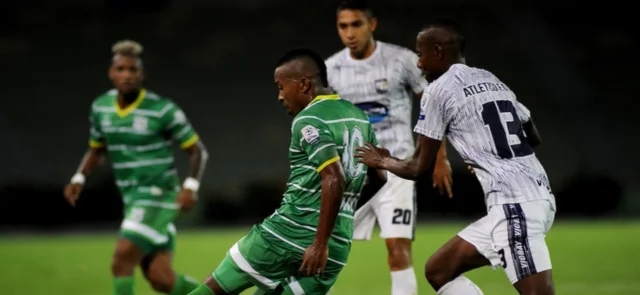 Quindío es líder de su cuadrangular con 10 puntos. / VizzorImage - Ricardo Vejarano