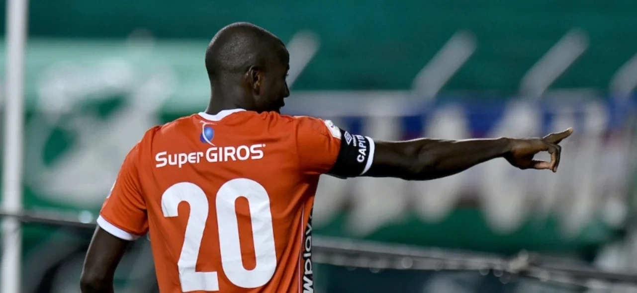 Adrián Ramos, capitán de América de Cali. / Foto: VizzorImage - Nelson Ríos