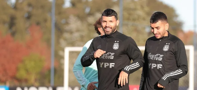 Sergio Agüero en el entrenamiento de Argentina. / Foto: Argentina.