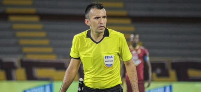 Carlos Betancur, arbitro colombiano/ Vizzorimage - Juan Torres
