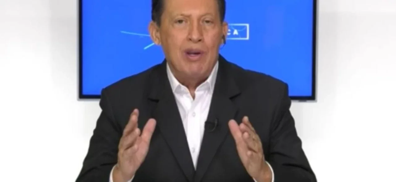 Óscar Remtería. Panelista de La Polémica