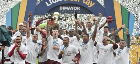 Tolima celebra el título de la Liga BetPlay Dimayor 2021-1 / Foto: VizzorImage / Gabriel Aponte