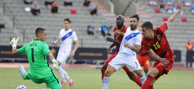 Thorgan Hazard abrió el marcador / AFP