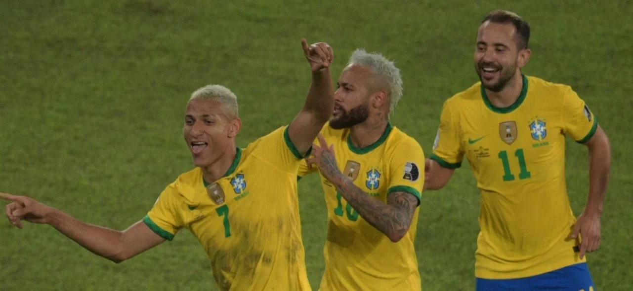 Brasil celebró con goleada sobre Perú / AFP