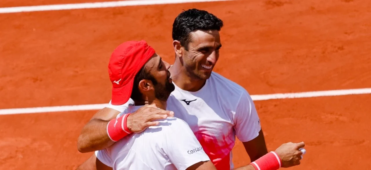 Cabal y Farah celebrando el pase a semis de Roland Garros / Foto AFP