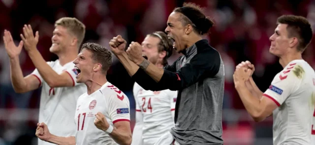 Dinamarca, a octavos de la Eurocopa / AFP
