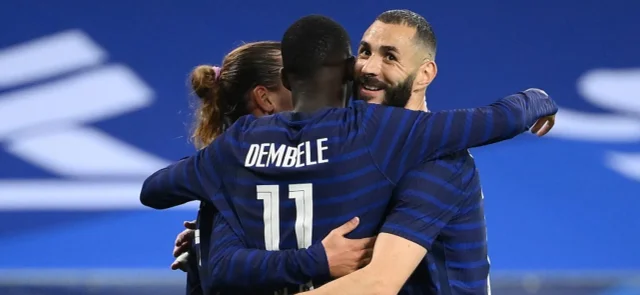 Benzema falló penal en su regreso / AFP