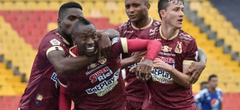 Juan Fernando Caicedo marcó doblete en El Campín. / Foto: VizzorImage - Gabriel Aponte