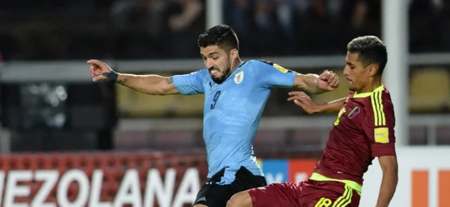 Luis Suárez enfrentando a Venezuela en 2018 / Foto AFP
