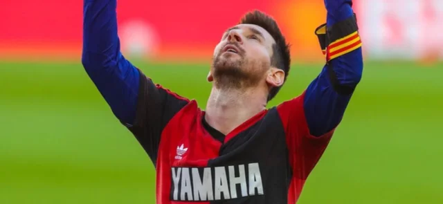 Messi celebrando en homenaje a Maradona / Foto Barcelona