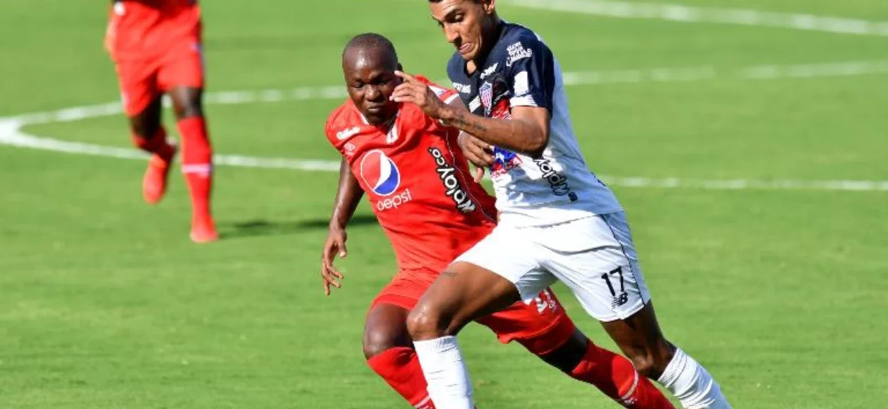 América recibió a Junior en la fecha 1 de la Liga BetPlay Dimayor 2021-2 / Foto: VizzorImage - Nelson Rios