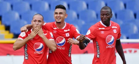 Victoria de América ante Junior - Foto: VizzorImage / Nelson Rios