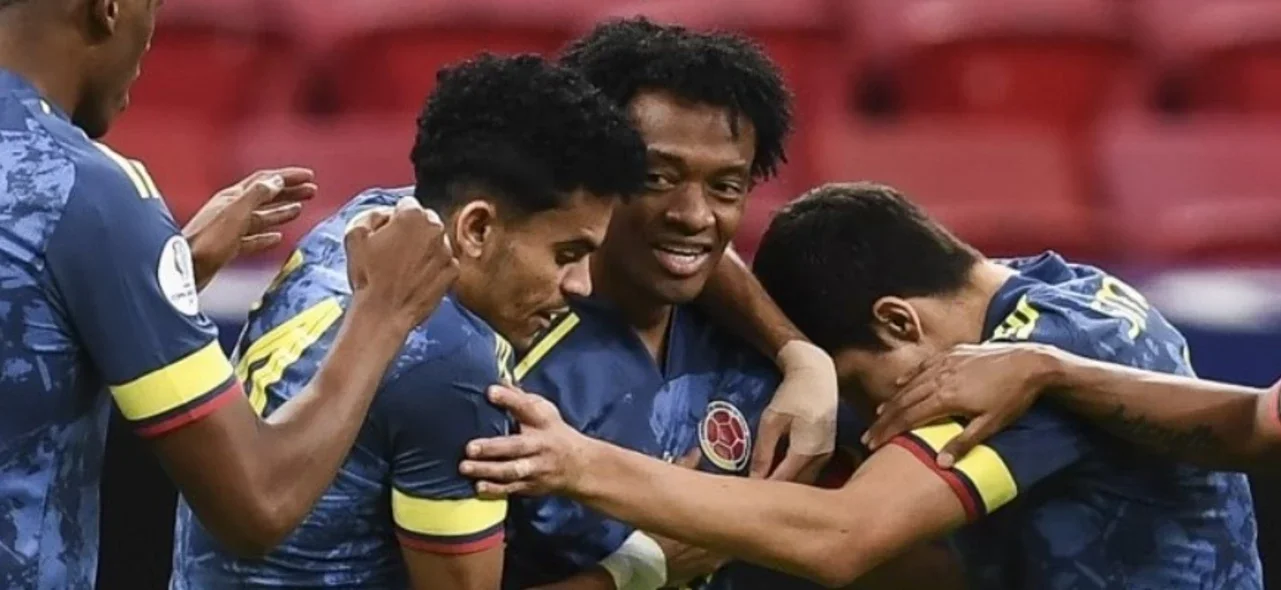 Juan Guillermo Cuadrado celebra su gol frente a Perú. / Foto: AFP