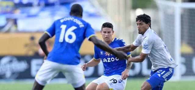 Everton y Millonarios en juego amistoso / Foto de @EvertonESP