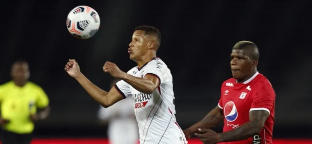 América vs Paranaense - Foto AFP