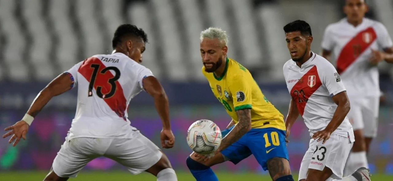 Brasil se enfrenta con Perú en Copa América / Foto AFP