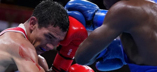 Céiber Ávila en combate en los Juegos Olímpicos / Foto AFP