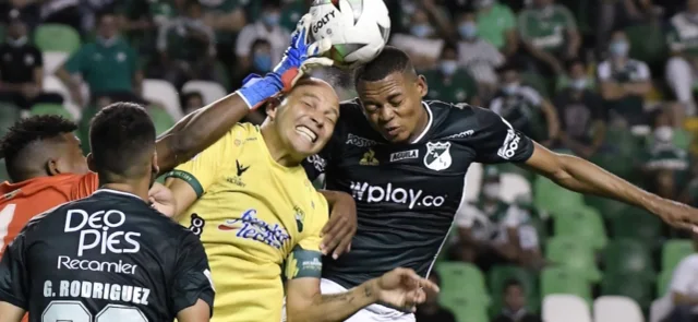 Cali y Bucaramanga en Liga BetPlay - Foto: VizzorImage / Gabriel Aponte