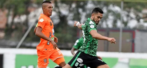 Envigado y Nacional empataron 2-2 | Foto: VizzorImage / Luis Benavides