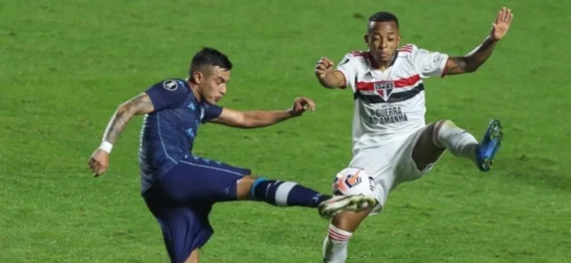 Sao Paulo 1-1 Racing / Foto AFP