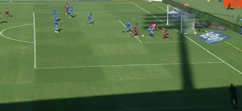 Atajada de Chunga ante Tolima