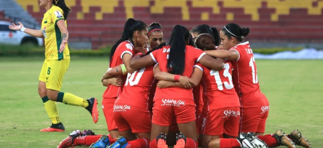 América celebra su triunfo. Foto: VizzorImage / Jaime Moreno
