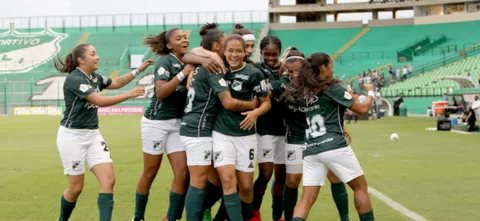 Cali empató 1-1 con Nacional en la Liga Femenina. / Foto: VizzorImage - Samir Rojas