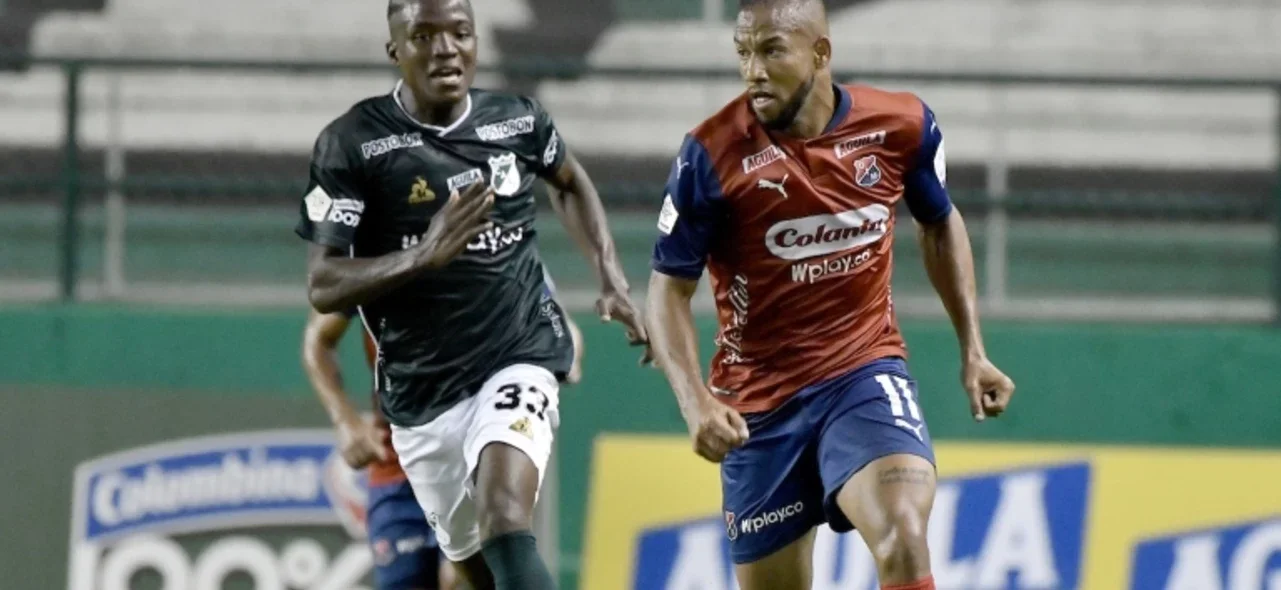 Cali y Medellín empataron sin goles. / Foto: VizzorImage - Gabriel Aponte