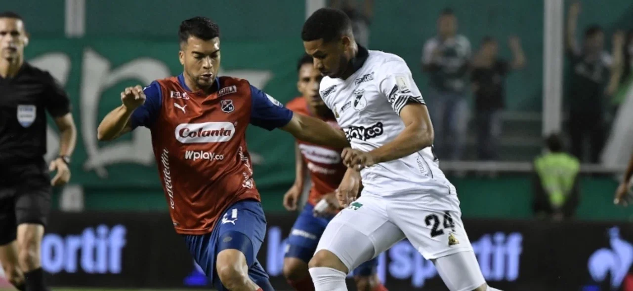 Deportivo Cali empató 2-2 con Medellín en Copa. / Foto: VizzorImage - Gabriel Aponte