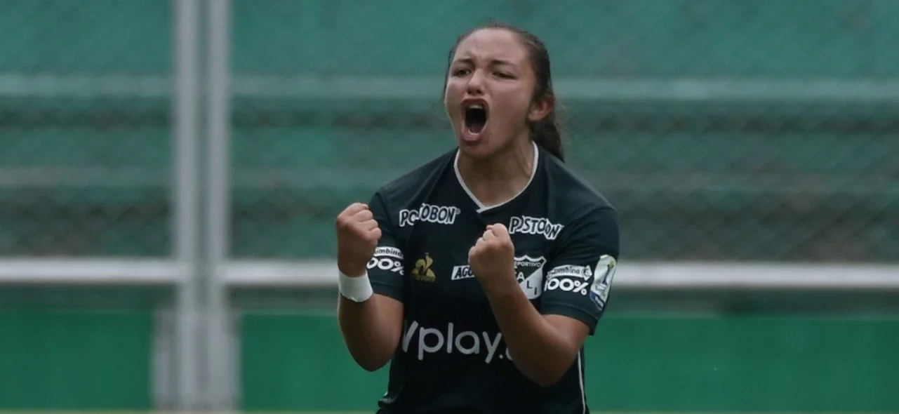 María Camila Reyes celebra su gol frente a Medellín. / Foto: VizzorImage - Gabriel Aponte